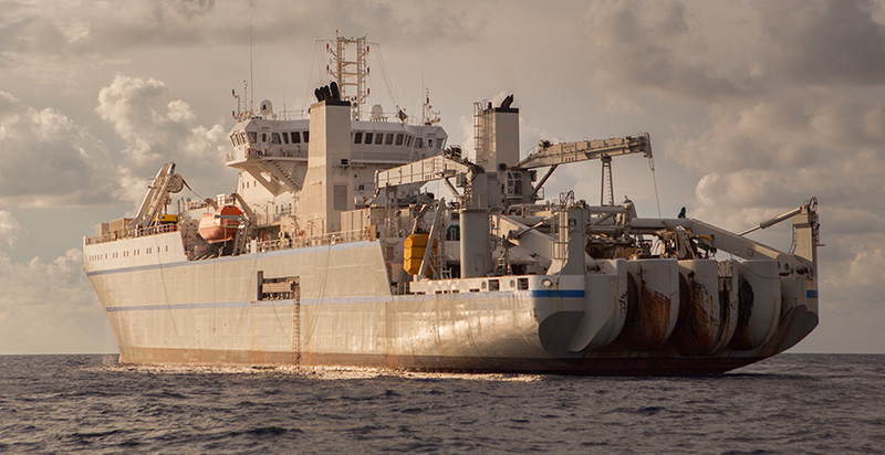 Fibre optic cable ship